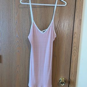 Forever 21 dress. Cute back. Good condition. Size medium